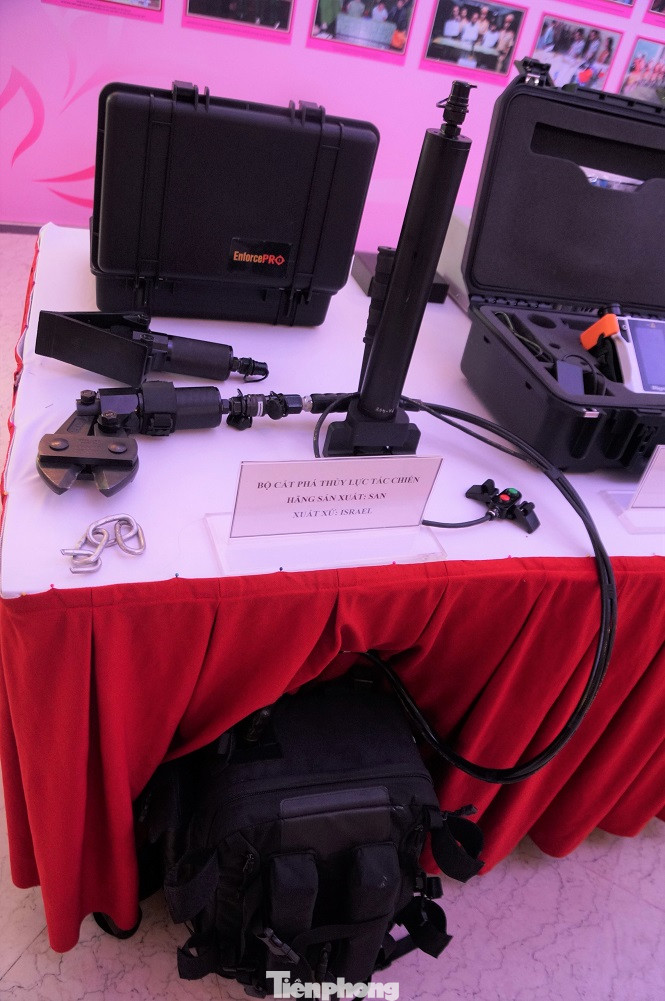 Cận cảnh một số trang bị, vũ khí của lực lượng công an nhân dân ảnh 11