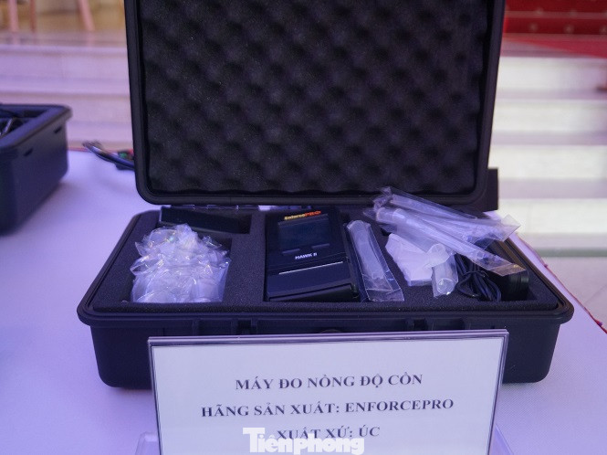 Cận cảnh một số trang bị, vũ khí của lực lượng công an nhân dân ảnh 9