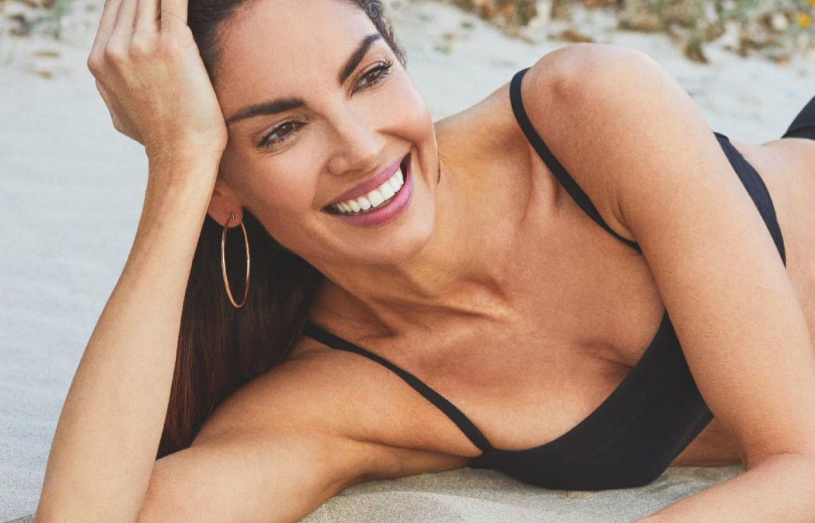 Nàng mẫu Eugenia Silva khoe body thon nuột đáng ngưỡng mộ với bikini ở tuổi U50 ảnh 5