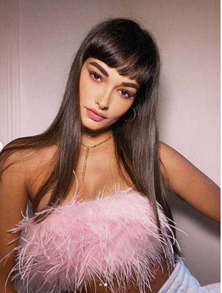 Siêu mẫu Brazil mặc áo bơi cắt xẻ thả dáng táo bạo 'khó đỡ' ảnh 5