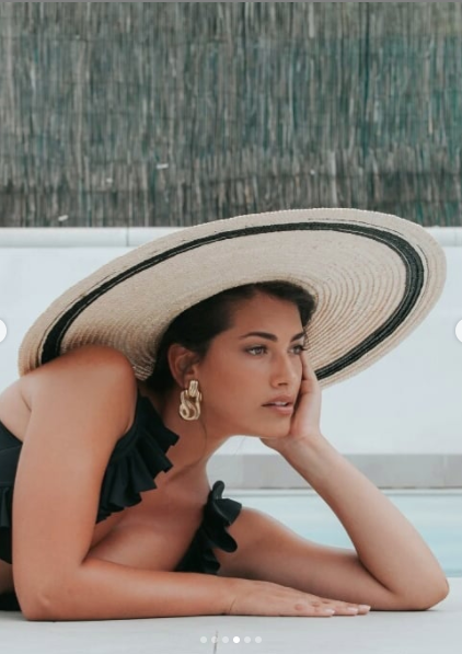 Mẫu ngoại cỡ Lorena Duran mặc áo tắm khoe vẻ 'phồn thực' nóng rực ảnh 12