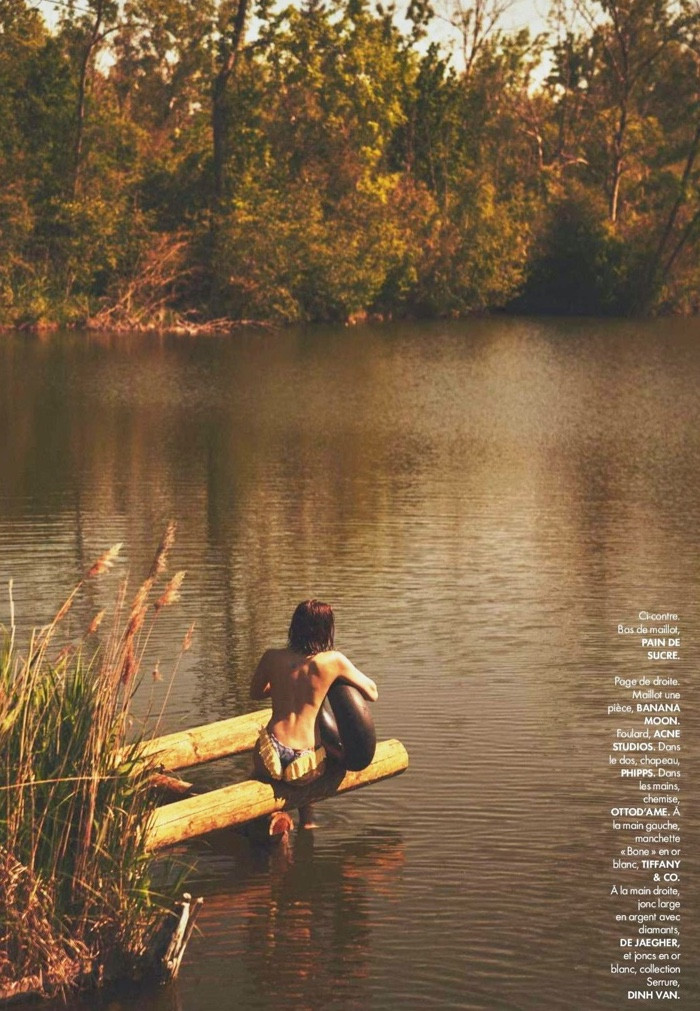 'Nàng thơ' nước Pháp mặc áo tắm tôn 3 vòng 'bỏng rẫy ảnh 4