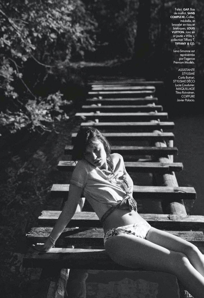 'Nàng thơ' nước Pháp mặc áo tắm tôn 3 vòng 'bỏng rẫy ảnh 10