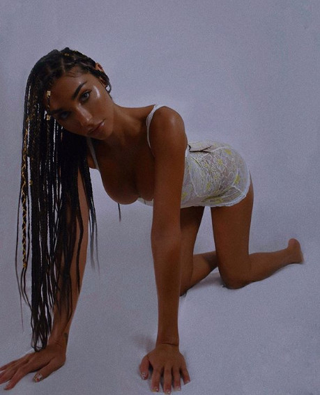 Nữ DJ 'bốc lửa' Chantel Jeffries khoe 3 vòng 'bỏng rẫy' ảnh 2