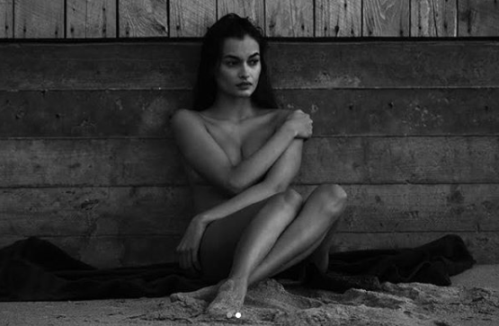 Siêu mẫu Gizele Oliveira tung ảnh khoả thân nóng 'bỏng rẫy' ảnh 1