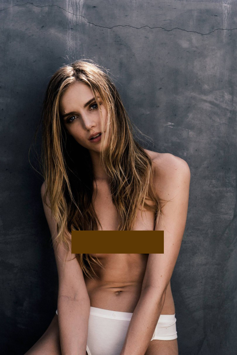 Sắc vóc thanh xuân mơn mởn của chân dài 9x Kari Riley ảnh 2