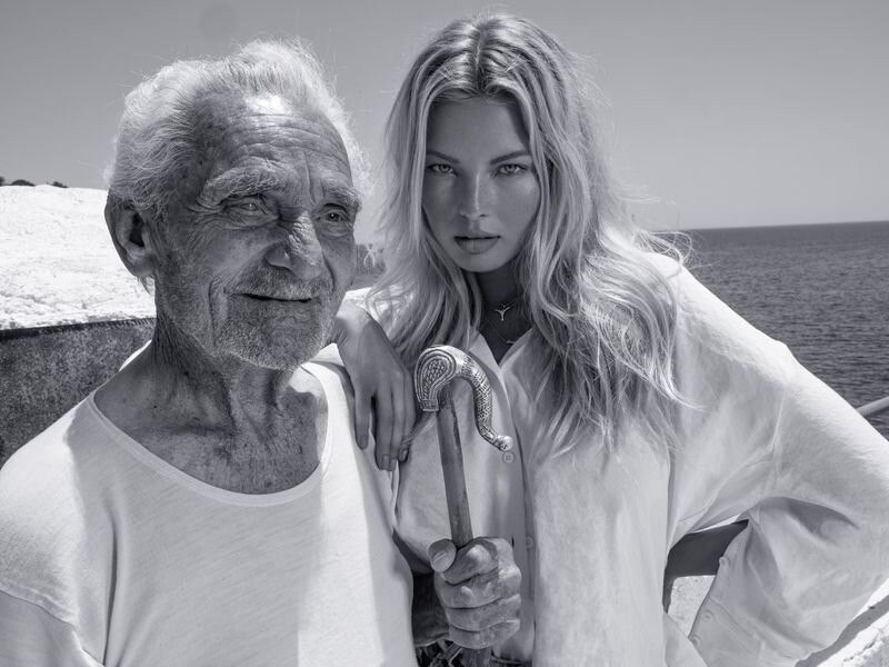 'Mát mắt' ngắm nàng mẫu phô dáng với áo tắm giữa biển xanh ảnh 5