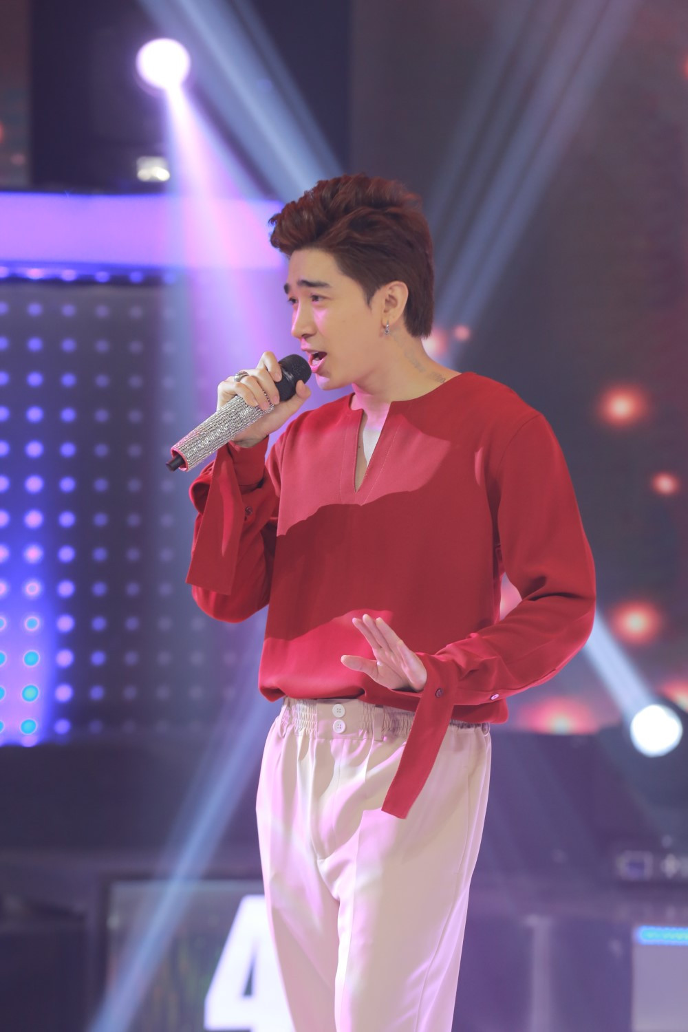 Bị “dồn chân tường”, Chi Dân tuyên bố không biết Lan Ngọc là ai trên sóng truyền hình ảnh 9