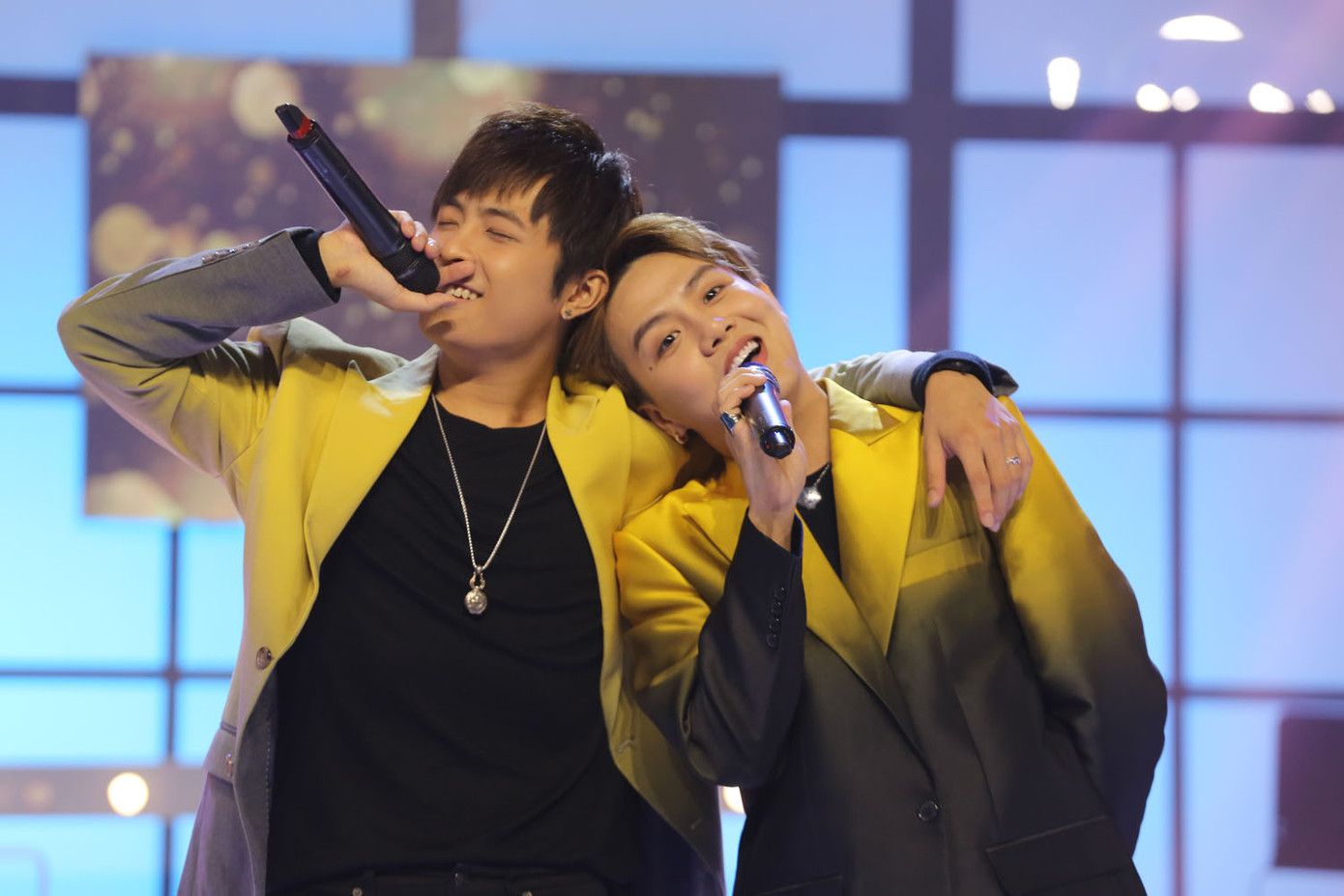 Sam – Ngô Kiến Huy “đứng hình” khi Gin Tuấn Kiệt công khai tỏ tình với Duy Khánh ảnh 2