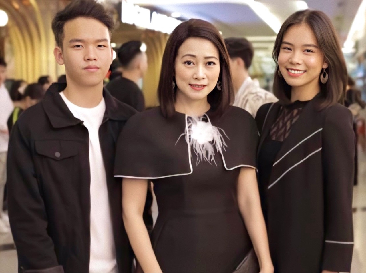 Cô bé 14 tuổi được Kay Trần "thả thính": Con nhà nòi, đa tài, lại còn "chất" ảnh 4