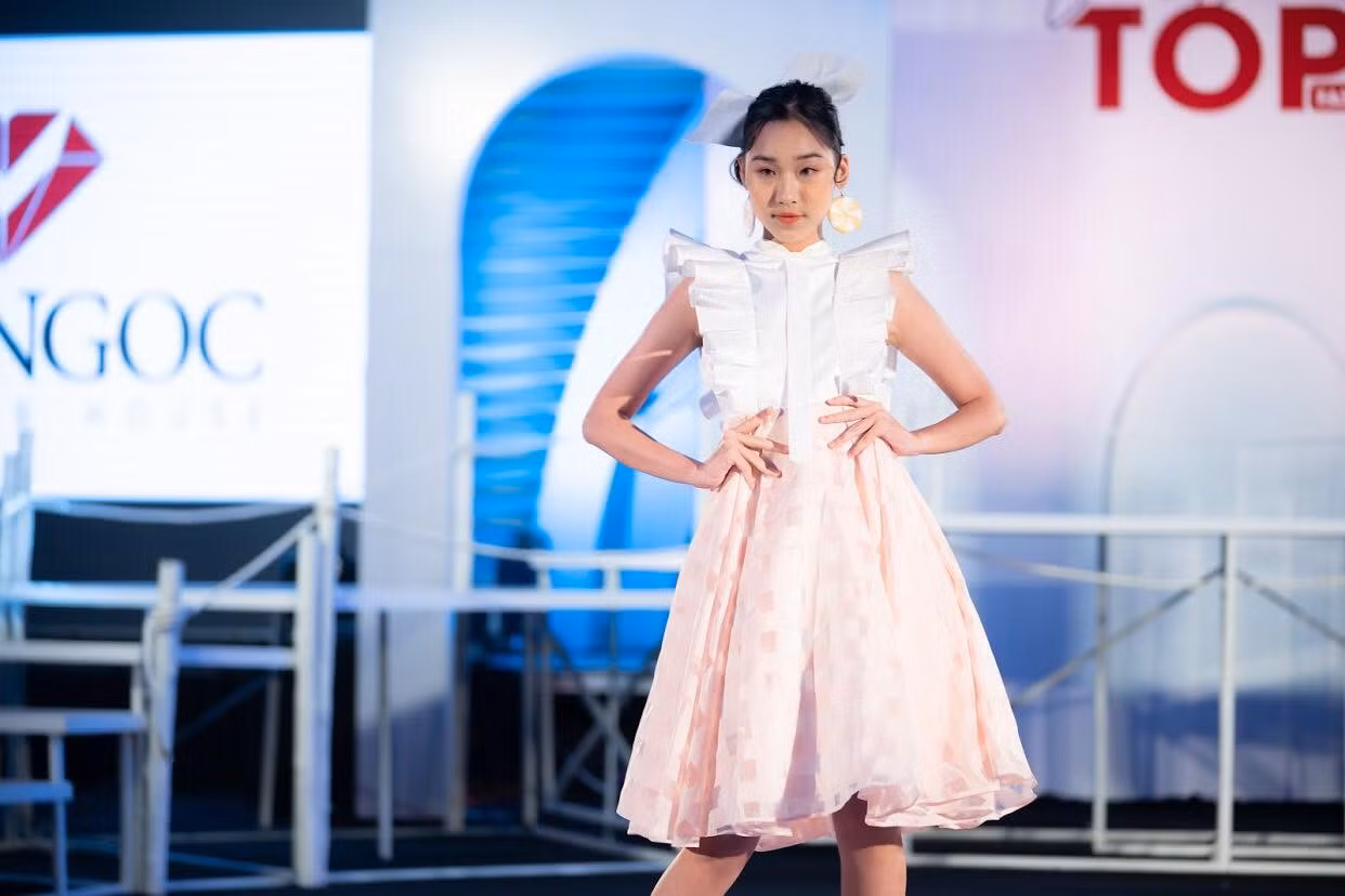 Dàn mẫu nhí khuấy đảo sắc màu tại “Vietnam Top Fashion and Hair 2020“ ảnh 7