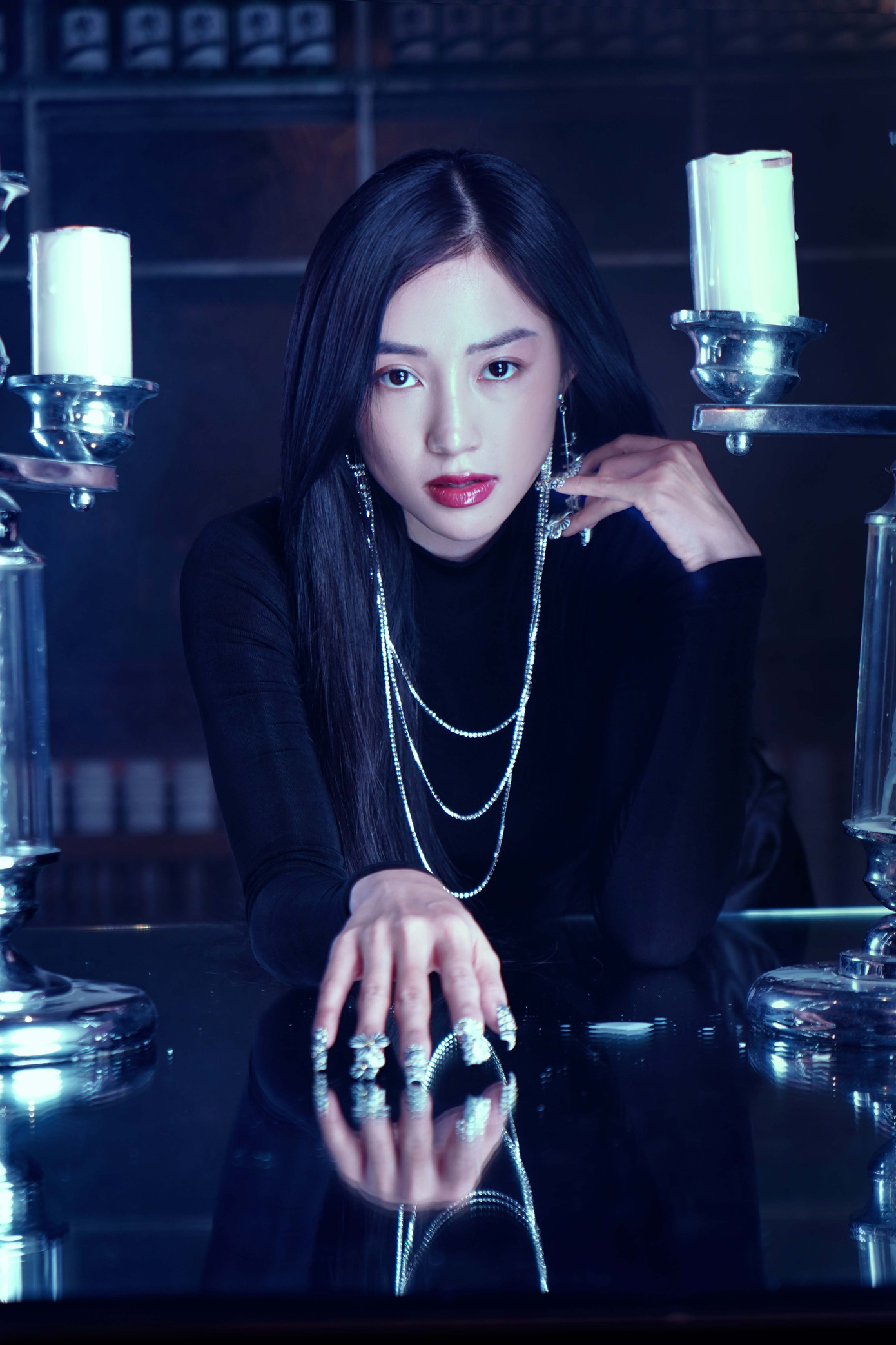 Trúc Anh, Salim, Amee hóa “nàng thơ” thả dáng bên Victor Vũ ảnh 11