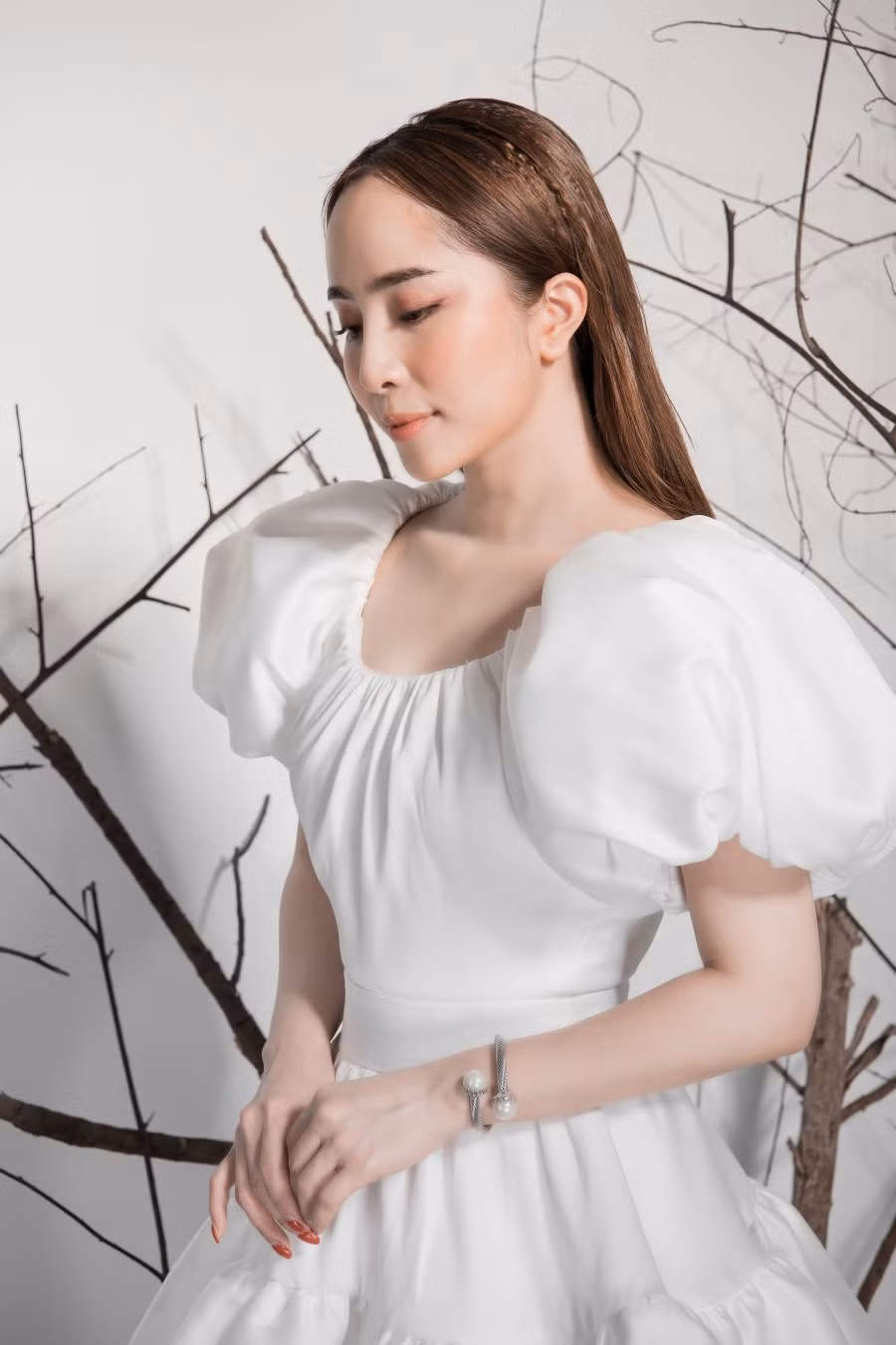 Giảm cân thành công, Quỳnh Nga khoe eo con kiến gợi cảm cùng sắc trắng ảnh 3