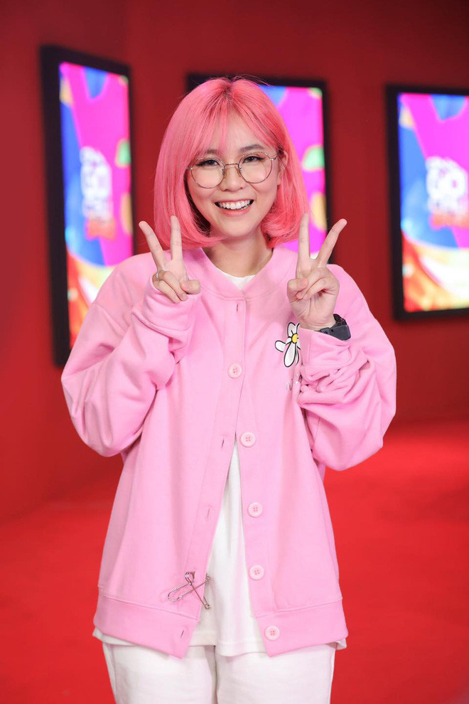 Linh Ngọc Đàm “đối đầu” MisThy trong hình tượng game giống “Tomb Raider” và “Cooking Mama“ ảnh 2