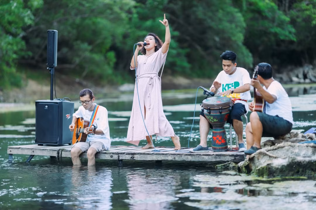 Thái Thùy Linh ra mắt hành trình “hát xuyên Việt”, kể chuyện bầm dập vì “Du ca“ ảnh 7