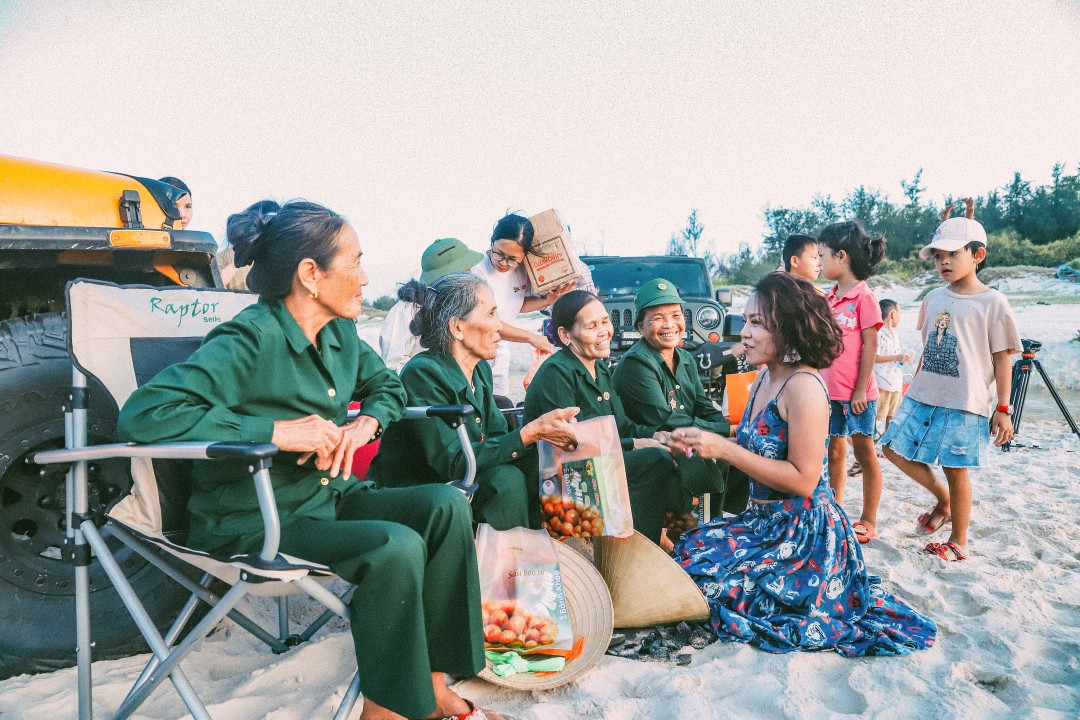 Thái Thùy Linh ra mắt hành trình “hát xuyên Việt”, kể chuyện bầm dập vì “Du ca“ ảnh 9