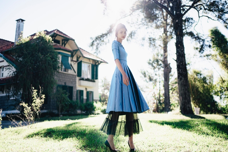 [Đẹp] Ngất ngây hình ảnh “thiên thần“của siêu mẫu Kim Dung nơi khu vườn bí mật ảnh 1