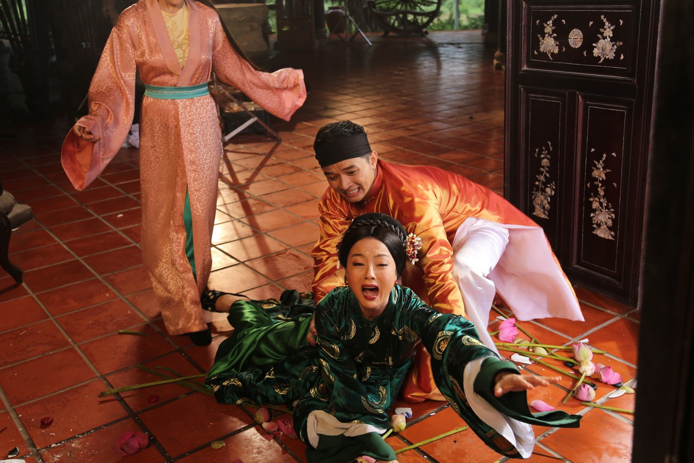 Sunny Đan Ngọc tái hiện truyện Kiều trong MV 2 tỷ đồng ảnh 11