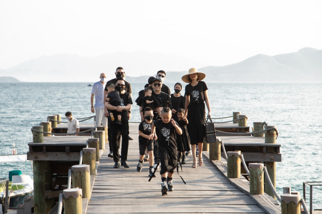 Lưu giữ ký ức cho con, NTK Đỗ Mạnh Cường “lấn sân” làm Youtuber ảnh 1