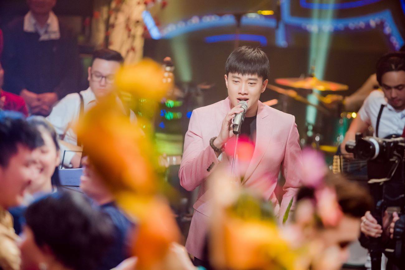 Tiết lộ bất ngờ về sự giàu có và cát-xê 'khủng' của NSND Hoàng Dũng ảnh 4