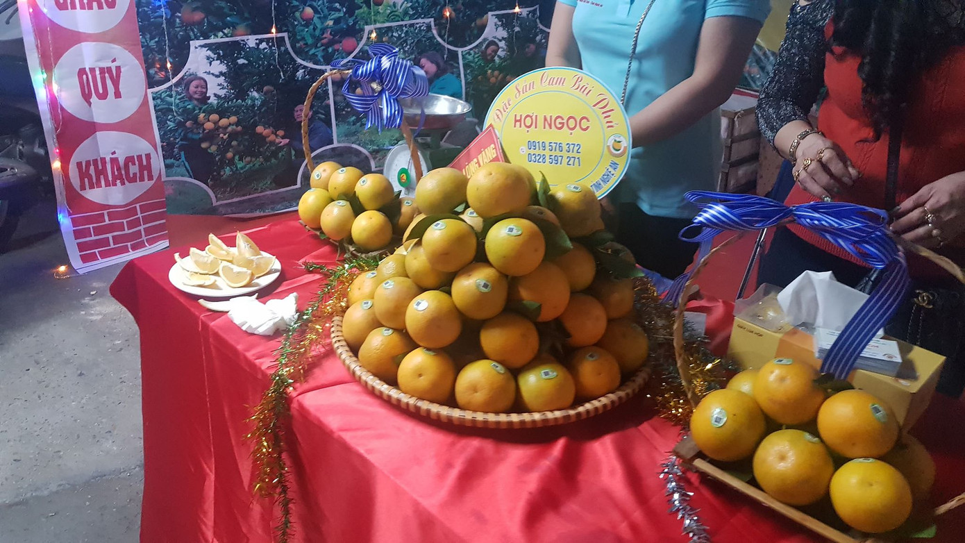 Gần Tết, đặc sản vùng miền đổ về Hà Nội ảnh 2