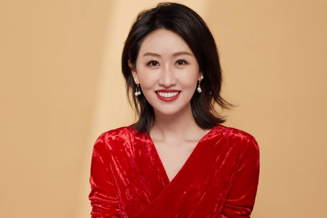 Cô gái blogger bán được 100 chiếc xe hơi trong 5 phút ảnh 1