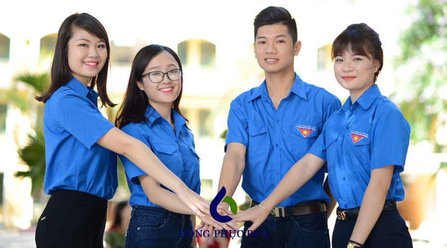 Cảm động màu áo xanh tình nguyện sống vì cộng đồng ảnh 1 Cảm động màu áo xanh tình nguyện sống vì cộng đồng ảnh 1