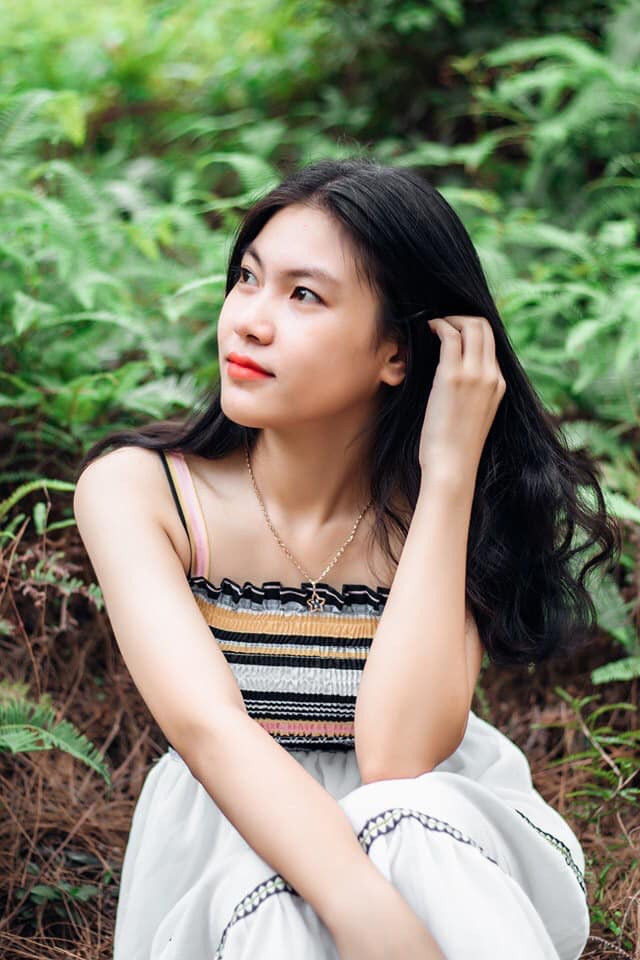 Cô giáo thực tập xinh xắn bỗng nổi tiếng với khoảnh khắc chụp lén ảnh 3