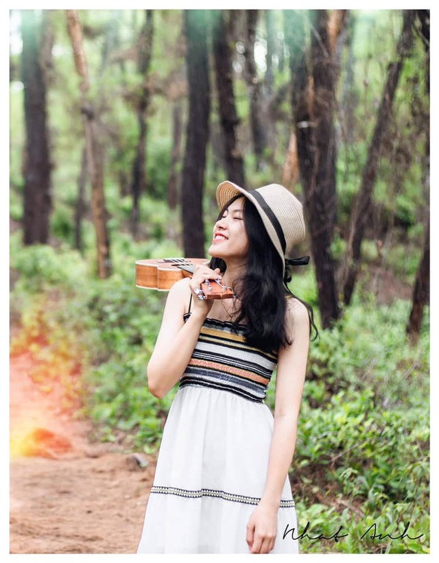 Cô giáo thực tập xinh xắn bỗng nổi tiếng với khoảnh khắc chụp lén ảnh 4