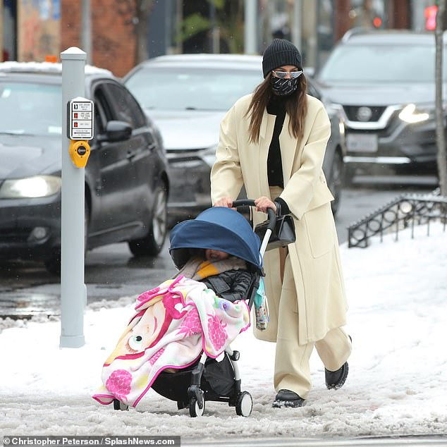 Mỹ nhân Nga Irina Shayk được bạn trai tin đồn đón đưa ảnh 4