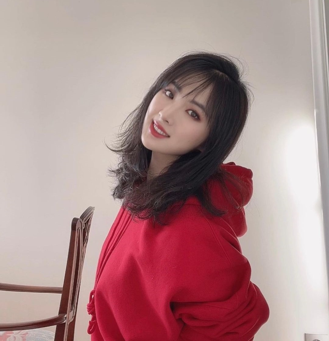 Tiểu thư nhà CEO Huawei xinh đẹp giỏi giang, tốt nghiệp đại học Harvard ảnh 1