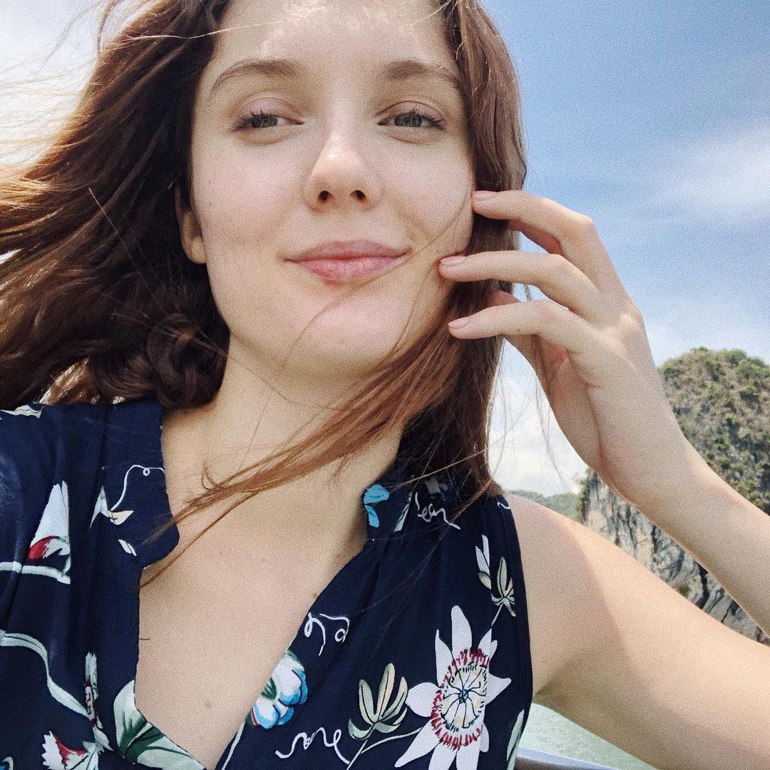 Cô gái Nga thu gom rác ở biển Phú Quốc từng gây ấn tượng khi hát 'Bèo dạt mây trôi' ảnh 5