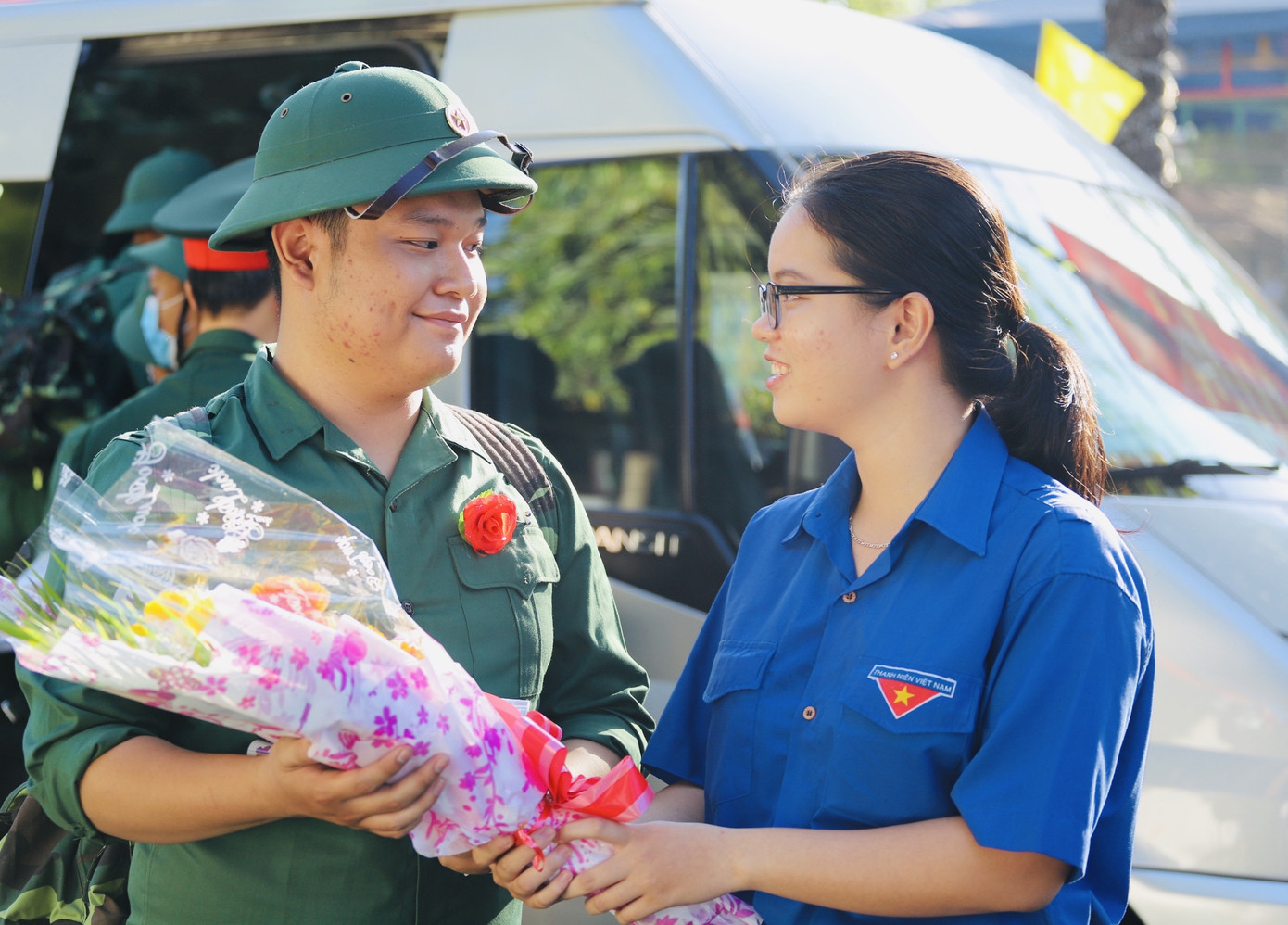 Nam thanh nữ tú TPHCM nhập ngũ ảnh 16