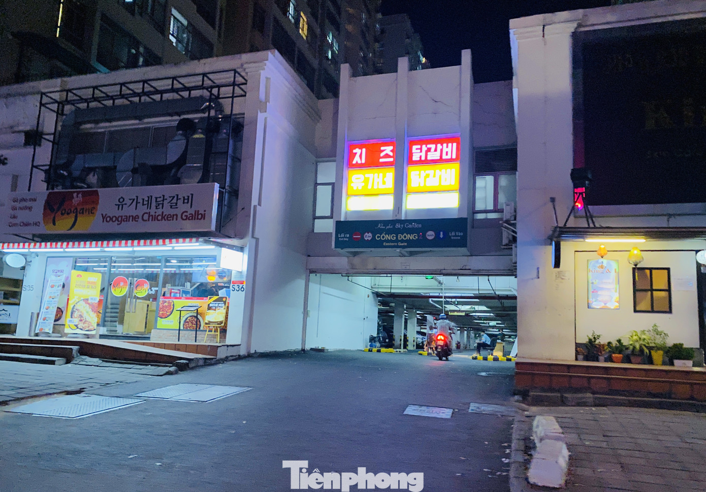 'Phố Hàn Quốc' ở Sài Gòn vắng vẻ trong mùa dịch Covid-19 ảnh 12