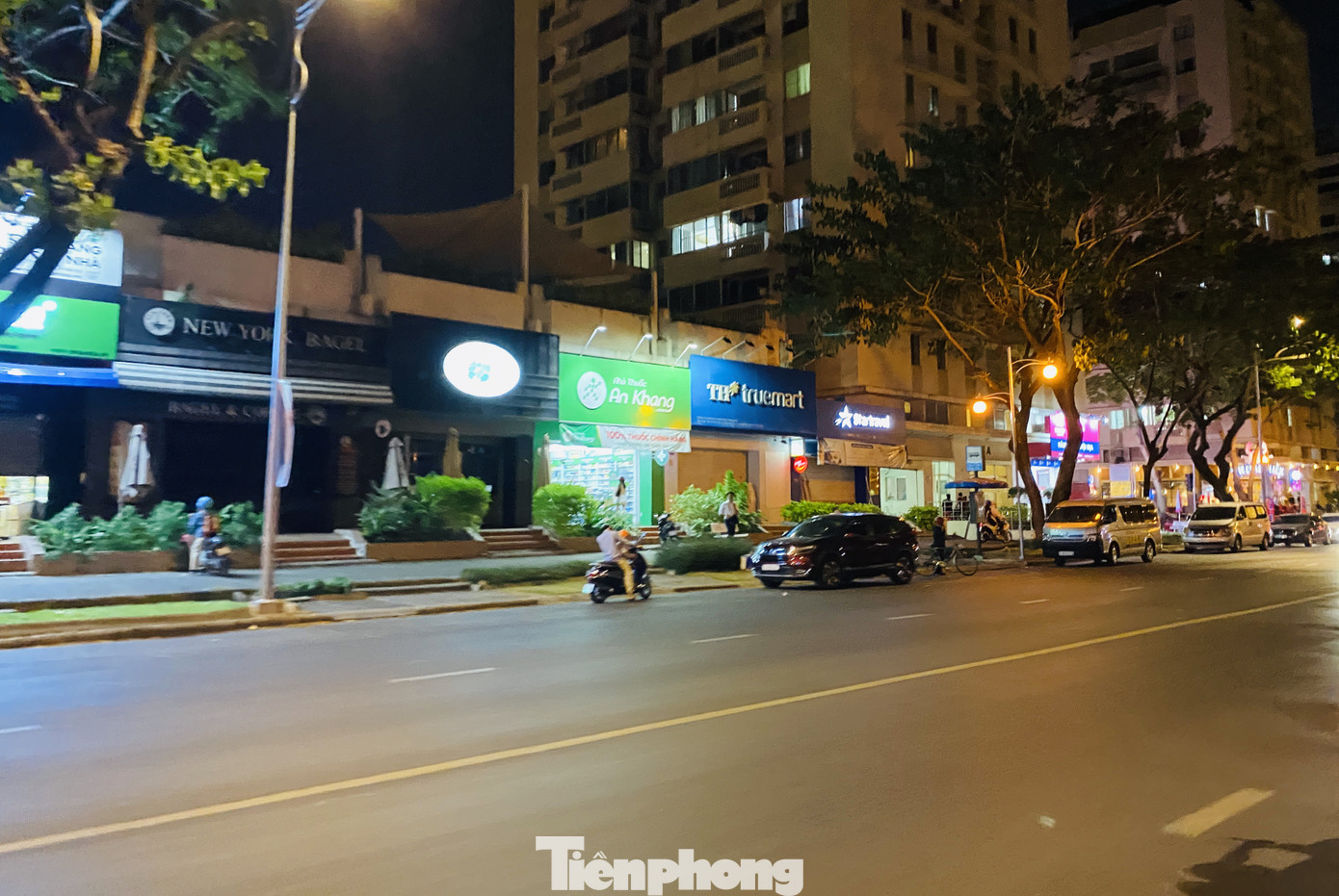 'Phố Hàn Quốc' ở Sài Gòn vắng vẻ trong mùa dịch Covid-19 ảnh 9