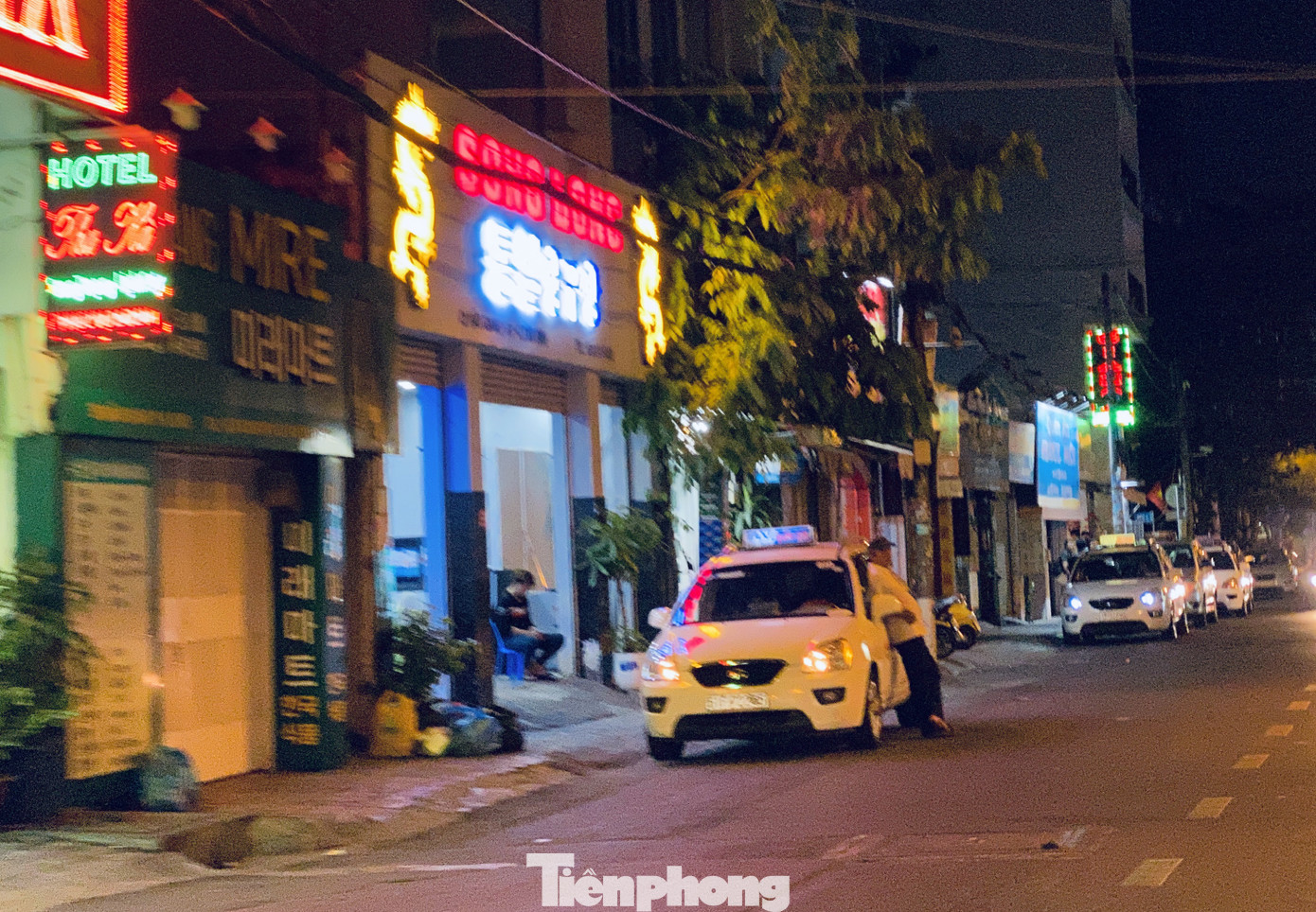 'Phố Hàn Quốc' ở Sài Gòn vắng vẻ trong mùa dịch Covid-19 ảnh 3