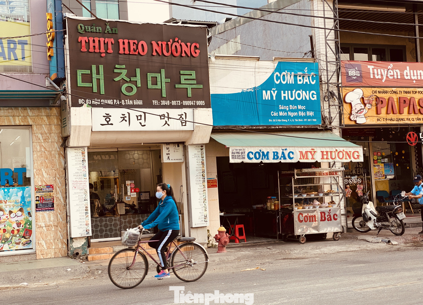 'Phố Hàn Quốc' ở Sài Gòn vắng vẻ trong mùa dịch Covid-19 ảnh 1