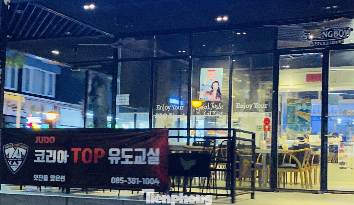 'Phố Hàn Quốc' ở Sài Gòn vắng vẻ trong mùa dịch Covid-19 ảnh 14