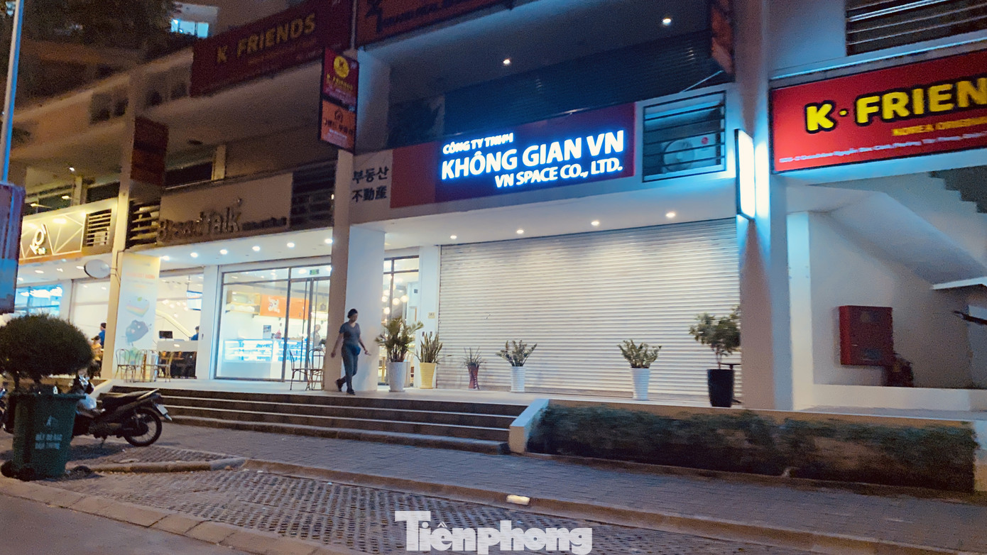 'Phố Hàn Quốc' ở Sài Gòn vắng vẻ trong mùa dịch Covid-19 ảnh 15