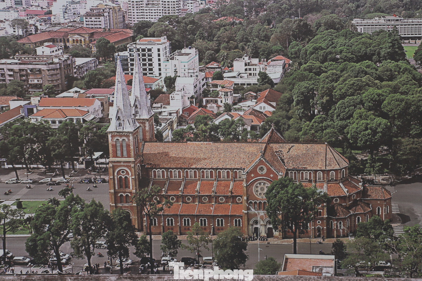 Cận cảnh nhà thờ Đức Bà trùng tu sắp xong ảnh 3