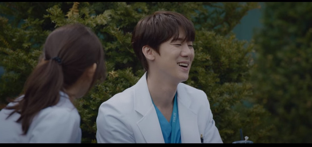 “Hospital Playlist” tập 11: Cuối cùng Ik Jun cũng trực tiếp thổ lộ thích Song Hwa rồi ảnh 8