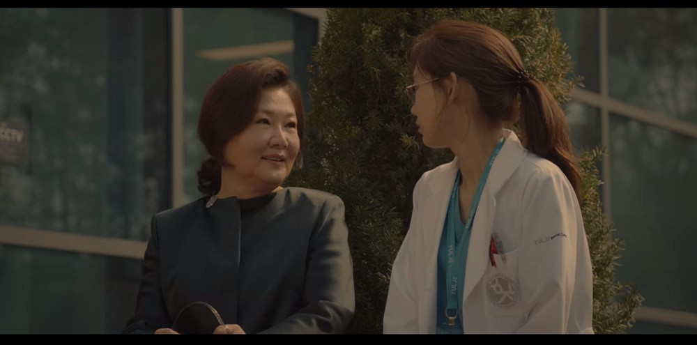 “Hospital Playlist” tập 11: Cuối cùng Ik Jun cũng trực tiếp thổ lộ thích Song Hwa rồi ảnh 10