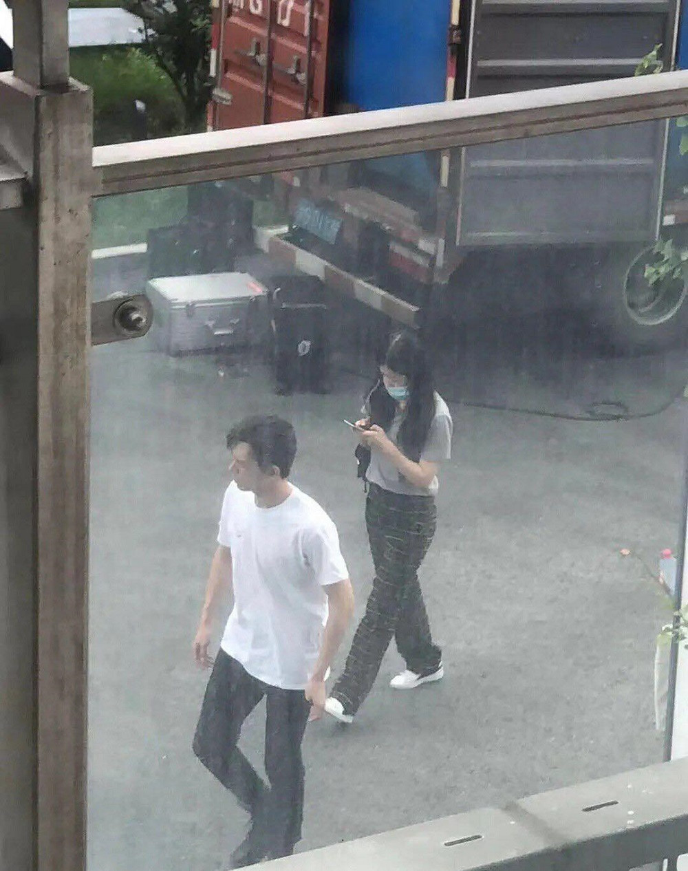 Lý Hiện làm cameo “Mật Thất Vây Cá Lội” phải chăng để “trả nợ” cho Hồ Nhất Thiên? ảnh 1