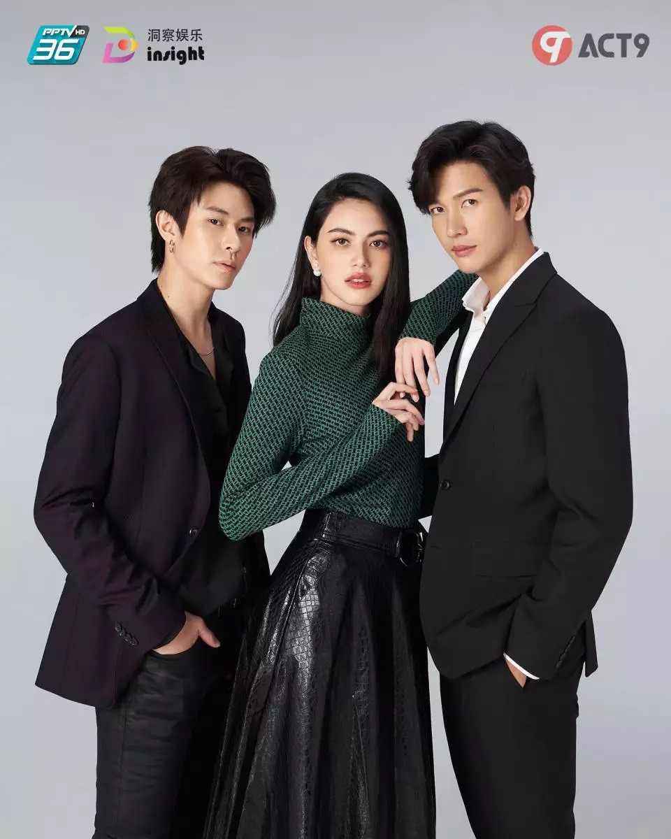 Nam thần Push Puttichai khiến fan ''gục ngã'' khi trở lại với “Mùa Hè Của Hồ Ly" bản Thái ảnh 3