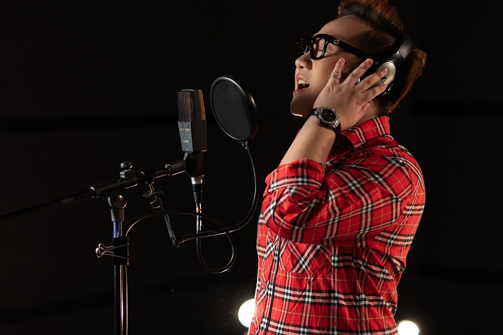 Jun Phạm và Liên Bỉnh Phát tái ngộ trong MV cổ vũ Việt Nam chiến thắng đại dịch COVID-19 ảnh 3