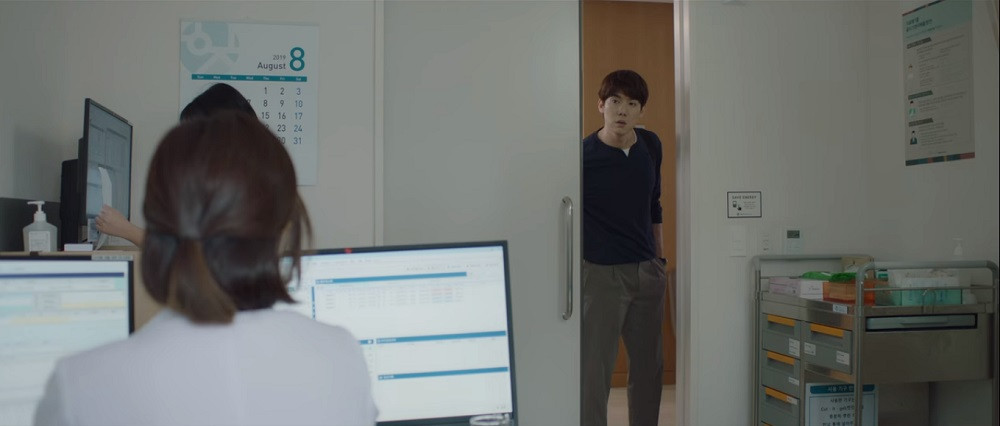 “Hospital Playlist” tập 6: Khi cả hội bạn thân có duy nhất một đứa con gái sẽ như thế nào? ảnh 9