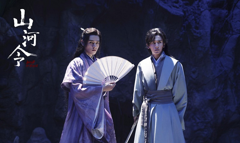 Mỹ nam “Sơn Hà Lệnh” Cung Tuấn hoang mang khi bị fan vây kín ở sân bay ảnh 1