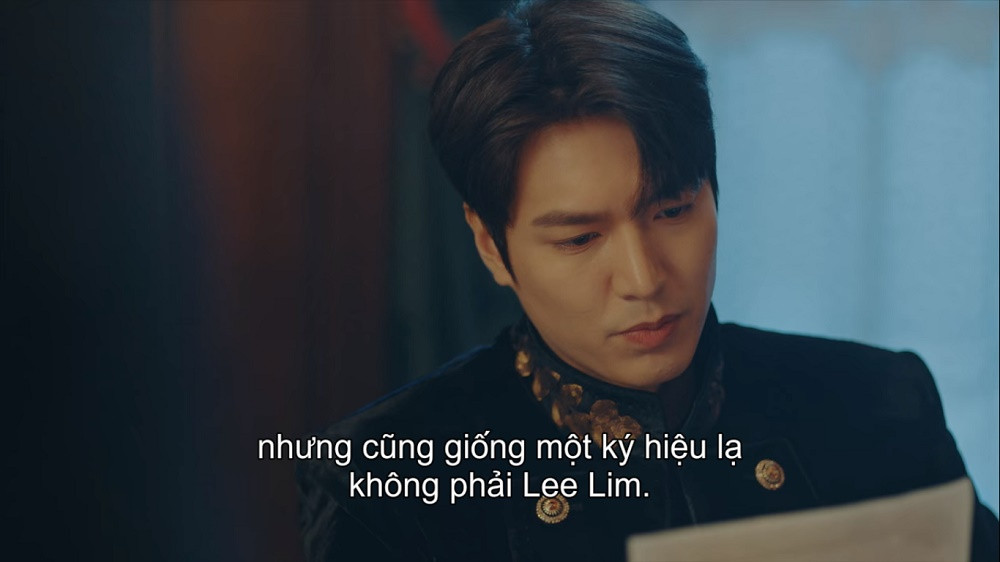 Khi qua đến Đại Hàn Dân Quốc và xác nhận về thế giới song song, Lee Gon càng cho rằng khả năng kẻ tạo phản năm xưa vẫn còn sống. Quân vương Lee Min Ho cuối cùng cũng đã hành động khiến “crush” ngây người vì ngạc nhiên ảnh 4