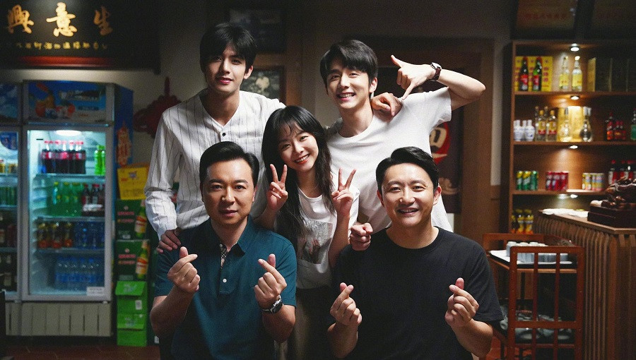 ''Danh Nghĩa Người Nhà'': Đàm Tùng Vận luôn được các anh cưng chiều dù rất hay ''đanh đá'' ảnh 1