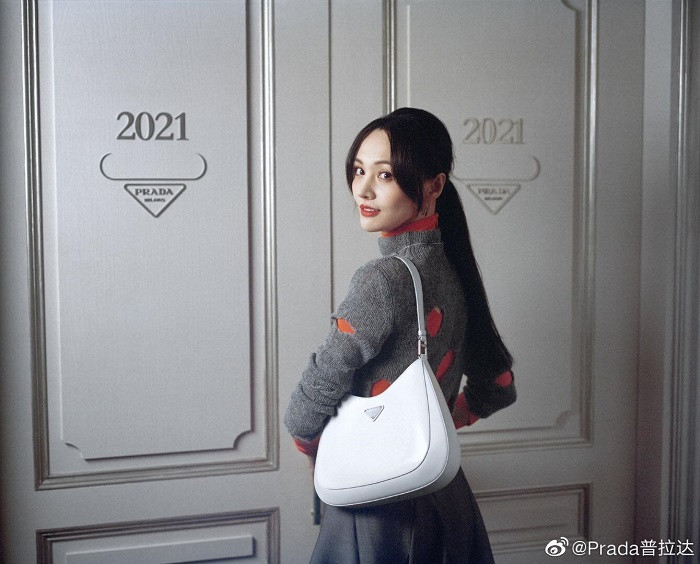 Số “nhọ” như Prada: Hết Chanyeol, Irene đến Trịnh Sảng vừa làm đại diện thì vướng phải “scandal” ảnh 4